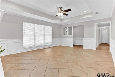 This beautifully maintained traditional-style home offers 3 on Hide-A-Way Lake Golf Course in Texas - for sale on GolfHomes.com, golf home, golf lot