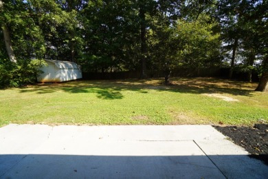 ONE-LEVEL LIVING IN ROLLING ACRES on Morristown Golf and Country Club in Tennessee - for sale on GolfHomes.com, golf home, golf lot