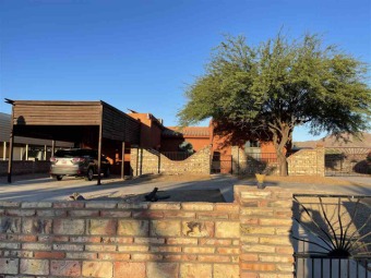 Perfect home for  ! Two separate living quarters! Plus RV on Las Barrancas Golf Course in Arizona - for sale on GolfHomes.com, golf home, golf lot