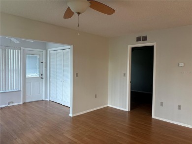 ***NEW ROOF*** installed January 2025. Attractive END unit with on Innisbrook Resort and Golf Club in Florida - for sale on GolfHomes.com, golf home, golf lot