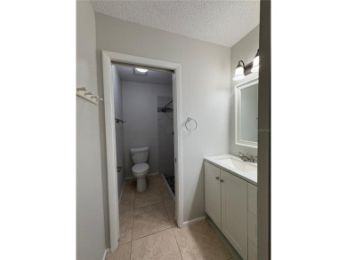 ***NEW ROOF*** installed January 2025. Attractive END unit with on Innisbrook Resort and Golf Club in Florida - for sale on GolfHomes.com, golf home, golf lot
