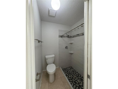 ***NEW ROOF*** installed January 2025. Attractive END unit with on Innisbrook Resort and Golf Club in Florida - for sale on GolfHomes.com, golf home, golf lot