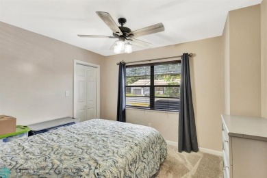 Run, don't walk to this 3 Bedroom/2 Bath spacious villa which on The Links At Madison Green in Florida - for sale on GolfHomes.com, golf home, golf lot