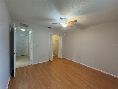 ***NEW ROOF*** installed January 2025. Attractive END unit with on Innisbrook Resort and Golf Club in Florida - for sale on GolfHomes.com, golf home, golf lot