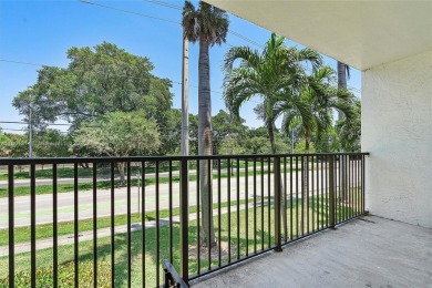 Lovely 1 bedroom, 1 bathroom apartment located in the desirable on Orangebrook Golf and Country Club in Florida - for sale on GolfHomes.com, golf home, golf lot