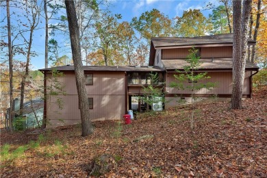 Keowee Key interior home located on a half acre wooded lot in on Keowee Key Golf and Country Club in South Carolina - for sale on GolfHomes.com, golf home, golf lot