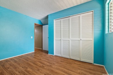Come feel right at home in this pet friendly 3 bed 2 bath home on Pearl Country Club in Hawaii - for sale on GolfHomes.com, golf home, golf lot