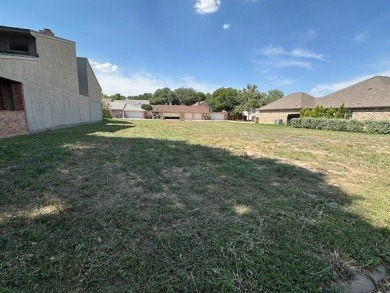 Vacant land ready for your dream home to be built in the highly on Bentwood Country Club in Texas - for sale on GolfHomes.com, golf home, golf lot