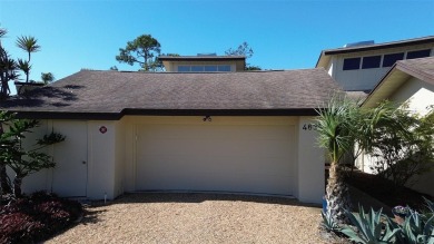 Welcome to this highly sought after villa with an oversized on IMG Academies Golf and Country Club in Florida - for sale on GolfHomes.com, golf home, golf lot