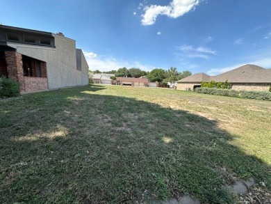 Vacant land ready for your dream home to be built in the highly on Bentwood Country Club in Texas - for sale on GolfHomes.com, golf home, golf lot