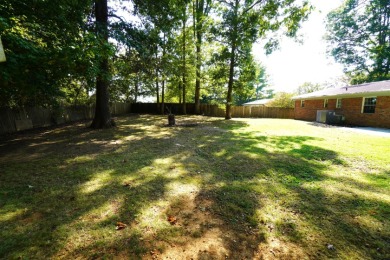 ONE-LEVEL LIVING IN ROLLING ACRES on Morristown Golf and Country Club in Tennessee - for sale on GolfHomes.com, golf home, golf lot