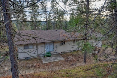 2414 E. Casper Dr. is an *Occupied Duplex* built in 1976 with a on Hangman Valley Golf Course in Washington - for sale on GolfHomes.com, golf home, golf lot