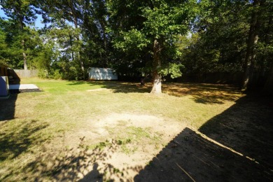 ONE-LEVEL LIVING IN ROLLING ACRES on Morristown Golf and Country Club in Tennessee - for sale on GolfHomes.com, golf home, golf lot
