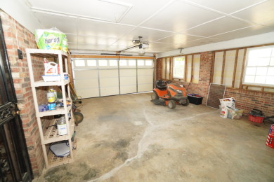ONE-LEVEL LIVING IN ROLLING ACRES on Morristown Golf and Country Club in Tennessee - for sale on GolfHomes.com, golf home, golf lot