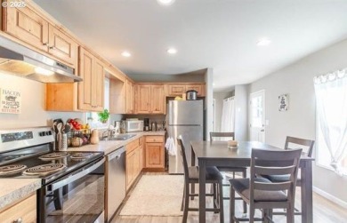 You can live in an outdoor lover's paradise. This property has a on Circle Bar Golf Club in Oregon - for sale on GolfHomes.com, golf home, golf lot