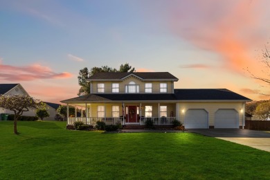 LOCATION!! STUNNING home in Hunting Creek Subdivision, London on London Country Club in Kentucky - for sale on GolfHomes.com, golf home, golf lot