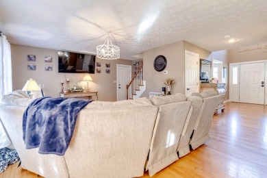 LOCATION!! STUNNING home in Hunting Creek Subdivision, London on London Country Club in Kentucky - for sale on GolfHomes.com, golf home, golf lot