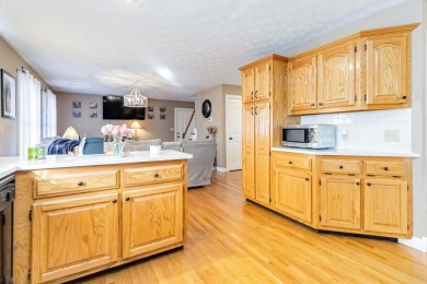LOCATION!! STUNNING home in Hunting Creek Subdivision, London on London Country Club in Kentucky - for sale on GolfHomes.com, golf home, golf lot