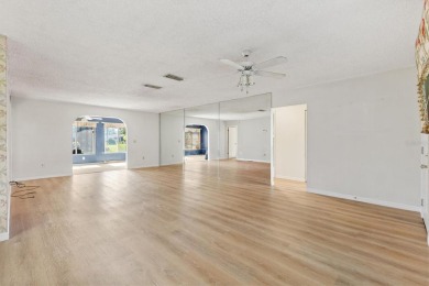 3/2 DOGWOOD WITH A POOL & 4 PERSON HOT TUB!  Located in the on The Links of Spruce Creek in Florida - for sale on GolfHomes.com, golf home, golf lot