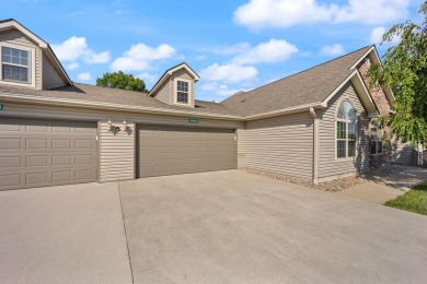 3 bedroom 2 full bath villa, split floor plan, stone fireplace on Woodson Bend Resort in Kentucky - for sale on GolfHomes.com, golf home, golf lot