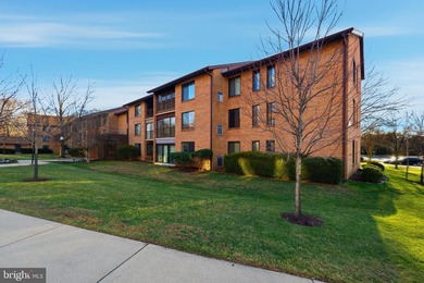 Life is easy in this turn-key 3BR/2FB Leisure World condo! on Leisure World Golf Club in Maryland - for sale on GolfHomes.com, golf home, golf lot