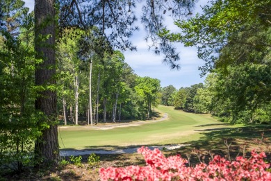 Experience carefree condo living in this beautiful 2bd/2.5ba on Houndslake Country Club in South Carolina - for sale on GolfHomes.com, golf home, golf lot