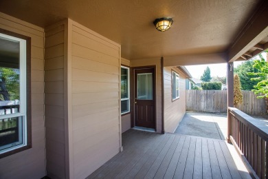 Seller is now offering a $8000 buyer credit,  for the back on Eagle Point Golf Course in Oregon - for sale on GolfHomes.com, golf home, golf lot