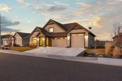 MLS# 281322 **The Greenside by Pahlisch Homes**  Discover The on Horn Rapids Golf Club in Washington - for sale on GolfHomes.com, golf home, golf lot