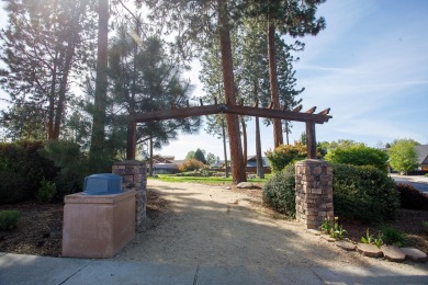 Seller is now offering a $8000 buyer credit,  for the back on Eagle Point Golf Course in Oregon - for sale on GolfHomes.com, golf home, golf lot
