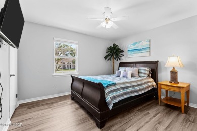 Charming Coastal Retreat - Fully Updated & Prime LocationWelcome on Holiday Golf Club in Florida - for sale on GolfHomes.com, golf home, golf lot