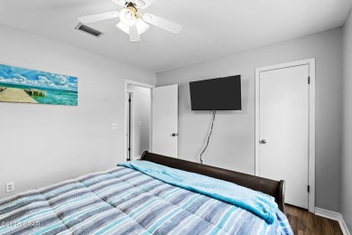 Charming Coastal Retreat - Fully Updated & Prime LocationWelcome on Holiday Golf Club in Florida - for sale on GolfHomes.com, golf home, golf lot