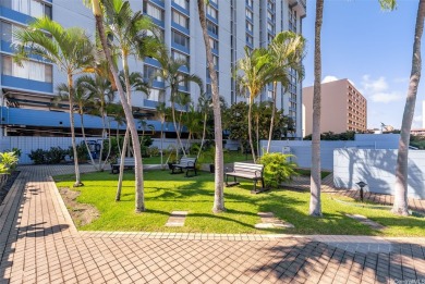 NEW LISTING!! Enjoy lush mountain and golf course views from on Honolulu Country Club in Hawaii - for sale on GolfHomes.com, golf home, golf lot