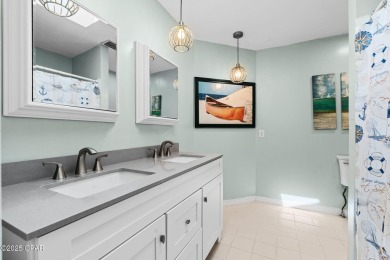Charming Coastal Retreat - Fully Updated & Prime LocationWelcome on Holiday Golf Club in Florida - for sale on GolfHomes.com, golf home, golf lot