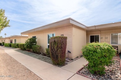 A beautiful 2 bed, 2 bath townhome in Circa Court is now for on Sun City Lakes West and East in Arizona - for sale on GolfHomes.com, golf home, golf lot