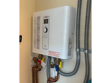 Come visit this Two Bedroom/Two Bath desirable Seven Springs on Seven Springs Golf and Country Club in Florida - for sale on GolfHomes.com, golf home, golf lot