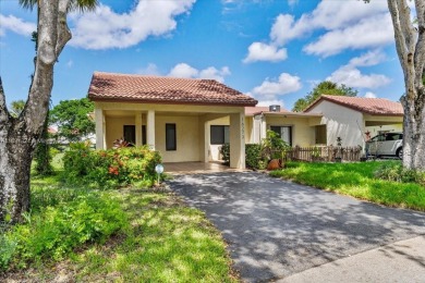 Affordable and Adorable 2-bedroom, 2-bath Villa nestled in on Bonaventure Country Club in Florida - for sale on GolfHomes.com, golf home, golf lot