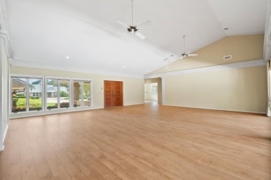 Opportunity Knocks in Mariner Sands Country Club!This spacious 2 on Mariner Sands Country Club in Florida - for sale on GolfHomes.com, golf home, golf lot