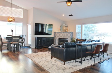 Tastefully updated, move-in ready, easy living home near on Harbor Links Golf Course in Oregon - for sale on GolfHomes.com, golf home, golf lot