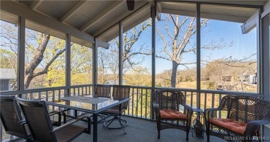 Welcome to this pristine, turnkey move-in-ready home, located in on The Oaks Golf Course in Missouri - for sale on GolfHomes.com, golf home, golf lot