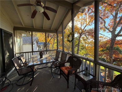 Welcome to this pristine, turnkey move-in-ready home, located in on The Oaks Golf Course in Missouri - for sale on GolfHomes.com, golf home, golf lot