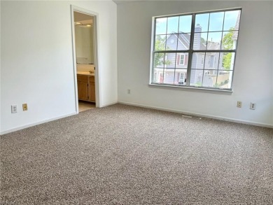 This turn-key, lock it and leave it, 3-bedroom, 2.5-bath condo on Kempsville Greens Municipal Golf Course in Virginia - for sale on GolfHomes.com, golf home, golf lot