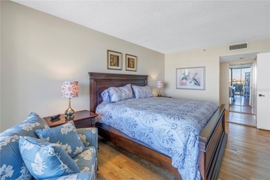 Move-in ready and fully furnished, this spacious 2-bed, 2-bath on Isla Del Sol Yacht and Country Club in Florida - for sale on GolfHomes.com, golf home, golf lot