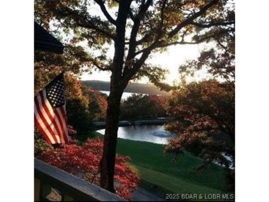 Welcome to this pristine, turnkey move-in-ready home, located in on The Oaks Golf Course in Missouri - for sale on GolfHomes.com, golf home, golf lot