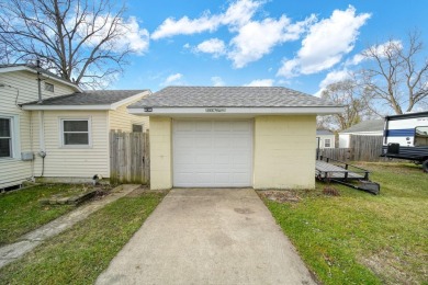 This adorable 3 bd (3rd bdrm non-conforming), 1 ba bungalow in on Grande Golf Club in Michigan - for sale on GolfHomes.com, golf home, golf lot