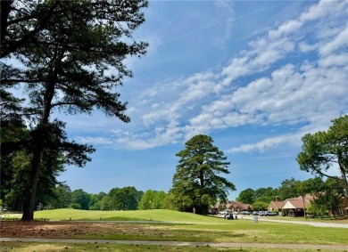 This turn-key, lock it and leave it, 3-bedroom, 2.5-bath condo on Kempsville Greens Municipal Golf Course in Virginia - for sale on GolfHomes.com, golf home, golf lot