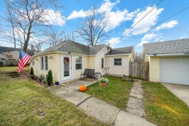 This adorable 3 bd (3rd bdrm non-conforming), 1 ba bungalow in on Grande Golf Club in Michigan - for sale on GolfHomes.com, golf home, golf lot