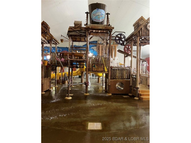 Welcome to this pristine, turnkey move-in-ready home, located in on The Oaks Golf Course in Missouri - for sale on GolfHomes.com, golf home, golf lot