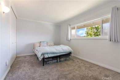 Welcome to this charming 2-bedroom, 2-bathroom condo located in on New Horizons Golf Course in California - for sale on GolfHomes.com, golf home, golf lot