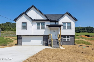Stunning 3-bedroom, 3-bathroom home in Jefferson City, just on Patriot Hills Golf Club in Tennessee - for sale on GolfHomes.com, golf home, golf lot
