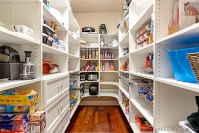 LOOKING FOR CONVENIENT LOCATION, PRIVACY, AND RESORT-STYLE on Osage National Golf Club in Missouri - for sale on GolfHomes.com, golf home, golf lot